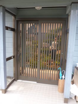 玄関ドア工事前後2