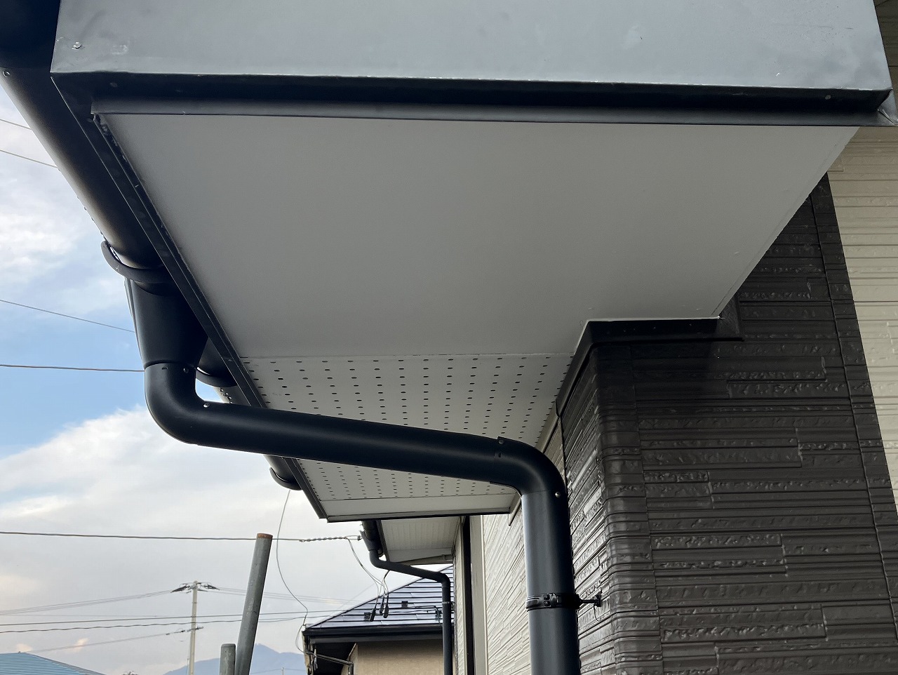 盛岡市 O様邸 雨樋交換・軒天張替工事