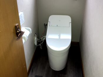 盛岡市 W様邸 便器交換、内装貼り替え