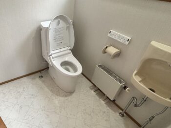 トイレをまるごと一新！便器交換＆内装リフォーム　花巻市S様邸