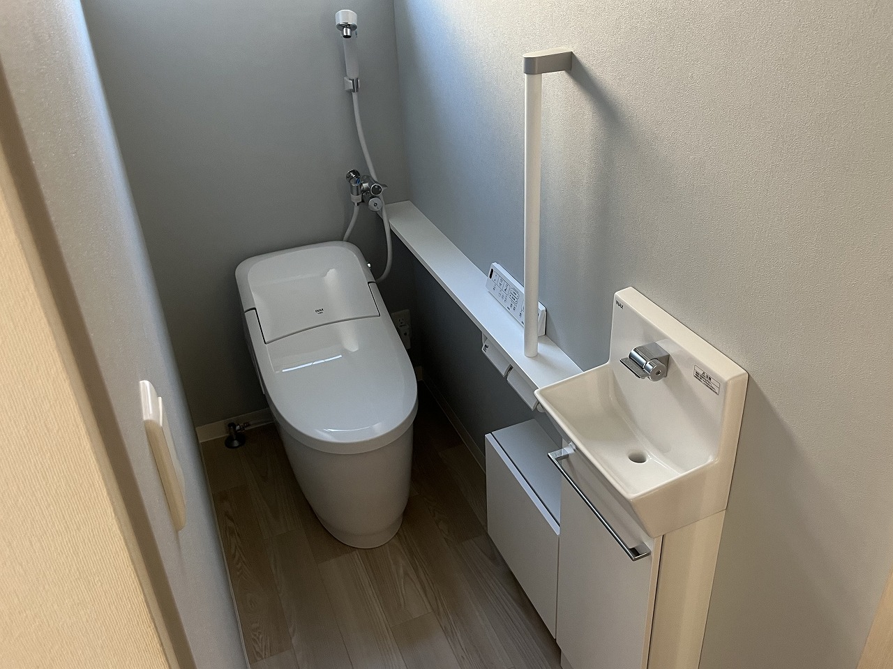 滝沢市 トイレ室改修 ケアサポート水栓取り付け